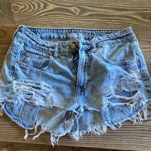 American eagle light wash distressed denim shorts